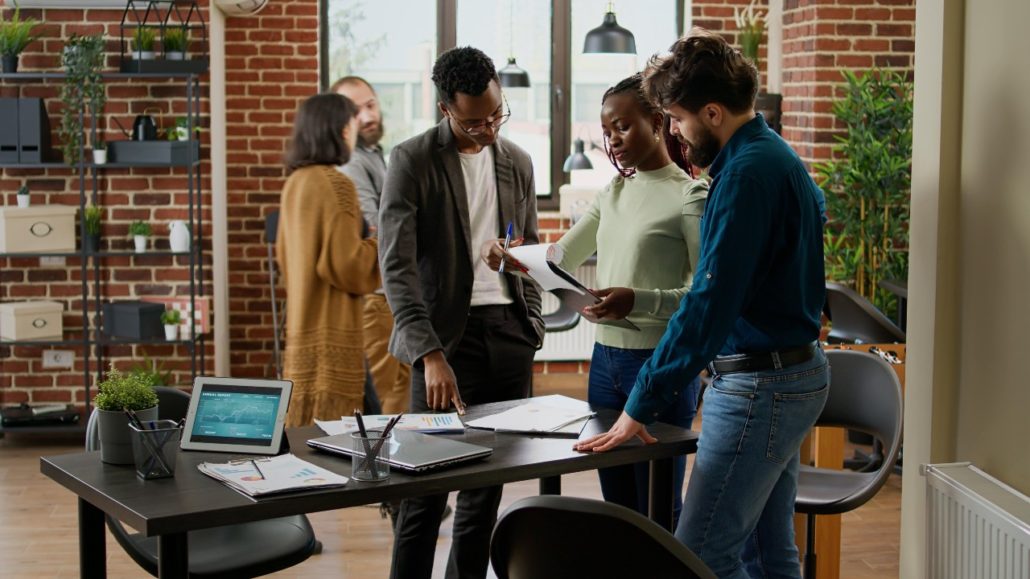 Advantages Of Supplier Collaboration | Success In The Digital Age | B2BE Blog
