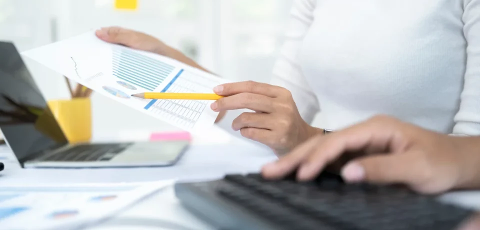 Invoice-Processing-Cycle-Key-Step-To-Streamlined-Finance-B2BE-Blog-1536x1024 Invoice-Processing-Cycle-Key-Step-To-Streamlined-Finance-B2BE-Blog-1536x1024