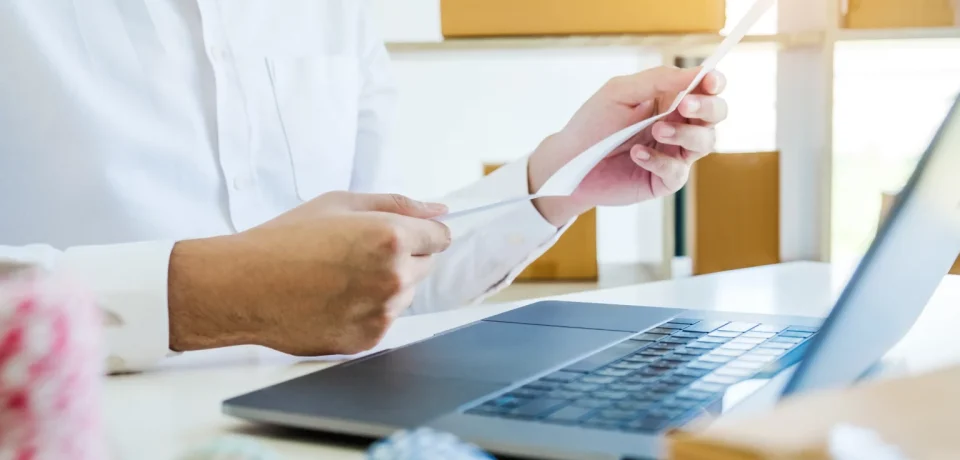 Invoice-Transmission-Why-Accuracy-And-Speed-Matter-B2BE-Blog-1536x1024 Invoice-Transmission-Why-Accuracy-And-Speed-Matter-B2BE-Blog-1536x1024